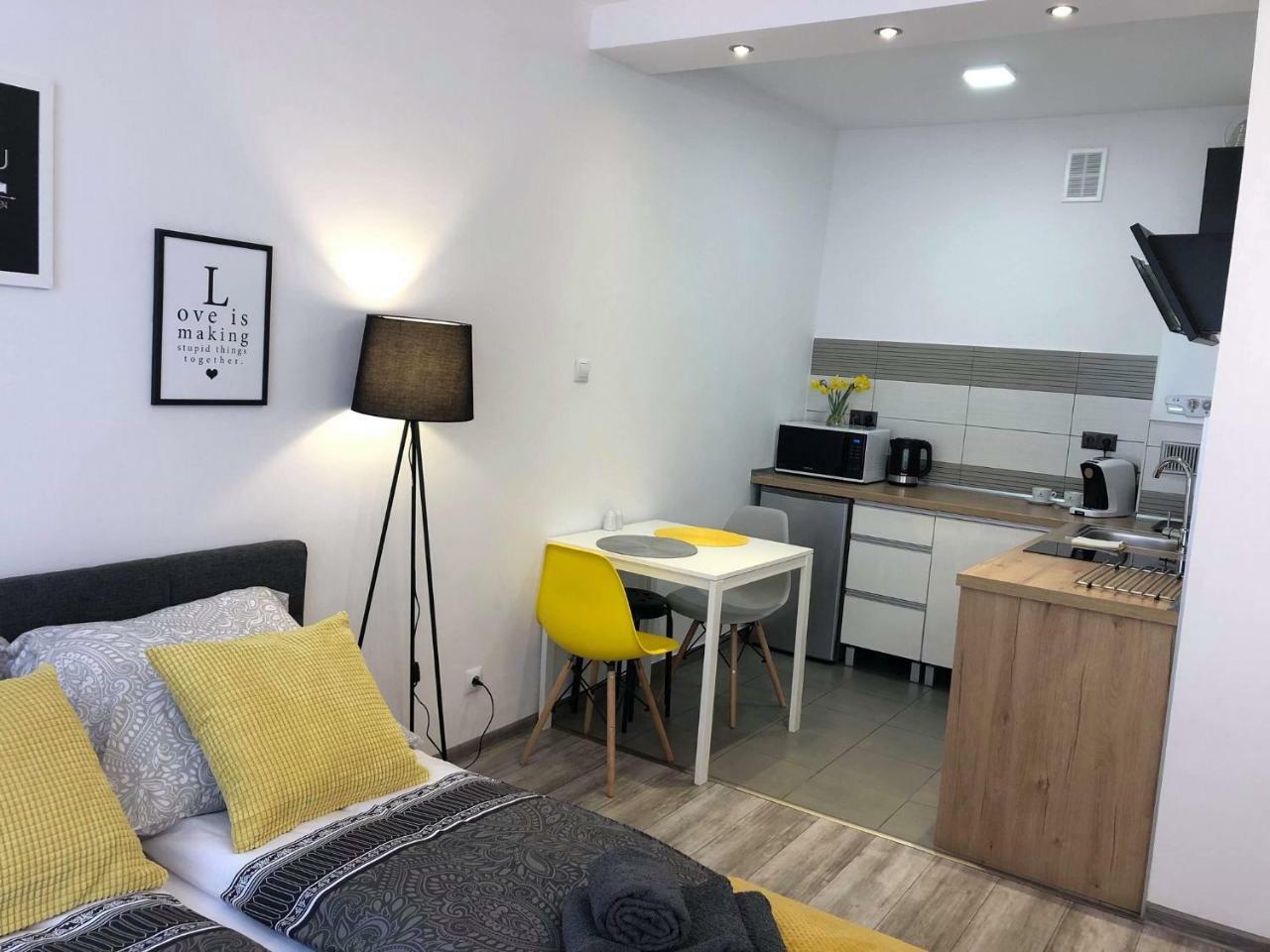 Apartament Szczesliwa 13 - Plac Ratuszowy Jelenia Góra Eksteriør bilde
